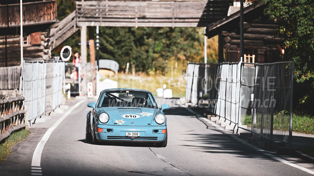 19. Arosa ClassicCar 2023 - 1. September 2023 | 19. Arosa ClassicCar 2023
Arosa, Schweiz
Weber Werner Carl aus Zollikon mit der Startnummer 610 in einem Porsche 911 Carrera RS, Jahrgang 1992, in der Klasse Demonstration.
@arosaclassiccar, @arosa.official, #arosaclassiccar, #arosa, #76curves, #classiccar
Bild: Sportfotografie Markus Aeschimann | www.markus-aeschimann.ch - Realisiert mit Pictrs.com