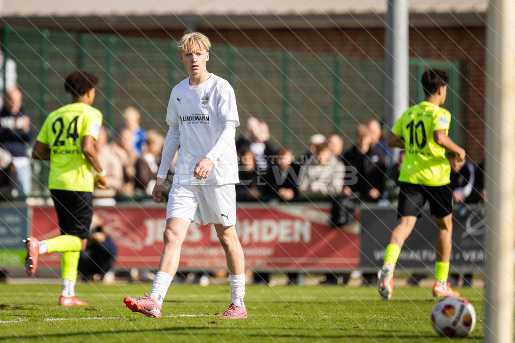 20251003_Picselweb-Fotografie_1R3_1781 | DFB Pokal 2. Runde, JFV A/O/B/H/H - SV Stuttgarter Kickers, Foto: Jörg Struwe - picselweb.de - Realisiert mit Pictrs.com