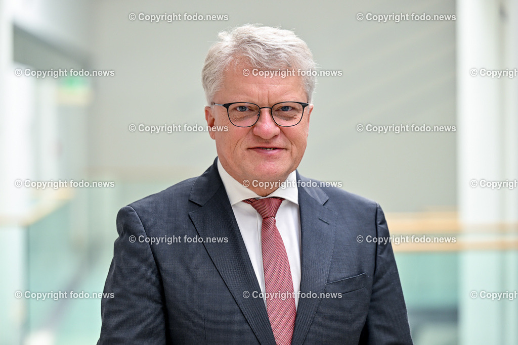 Klaus Luger (SP_ Bgm. der Stadt Linz)_ 10.03.2023-17 | 10.03.2023, Altes Rathaus, AUT, Buergermeister Klaus Luger, im Bild Klaus Luger (SP, Buergermeister der Stadt Linz) 