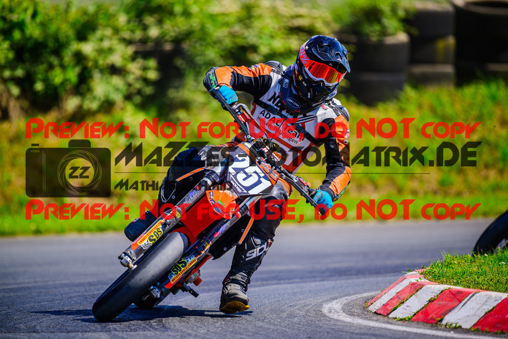 MaZZes_FotoMatrix_240512_6007705_0317 | S2