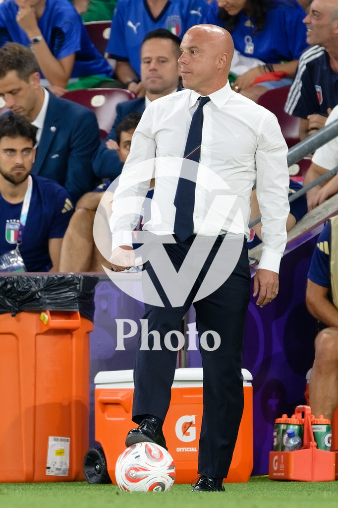 England v Italy - UEFA Women's EURO 2025 Semi-Final | GENEVA, SWITZERLAND - JULY 22:  Andrea Soncin of Italy controls the ball  during the UEFA Women's EURO 2025 Semi-Final match between England and Italy at Stade de Geneve on July 22, 2025 in Geneva, Switzerland. (Photo by Giuseppe Velletri/Sports Press Photo/Getty Images)