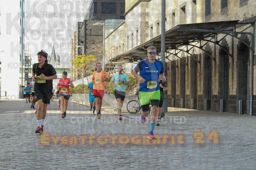 250920_1454_EV4_7489 | Sportfotografie im Rhein-Sieg Kreis, Köln, Bonn, NRW, Rheinland Pfalz, Hessen, etc. Unser Tätigkeitsfeld umfasst den Laufsport vom Volkslauf über den Marathon, Duathlon, Triathon bis zum Ultralauf wie Kölnpfad Ultra oder Schindertrail.