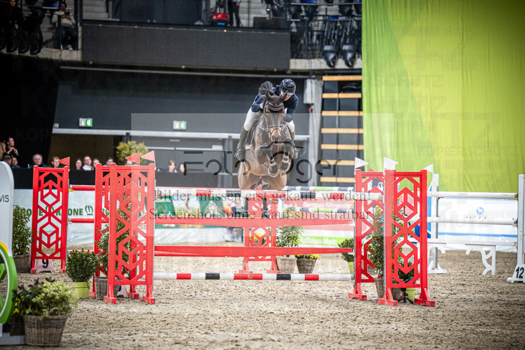 DOS_2535 | Entdecke hochwertige Reitturnierfotos von Foto Oger. Professionell, emotional und authentisch – jetzt Lieblingsmomente im Shop bestellen.Deutschlandweite Turnierfotografie. - Realisiert mit Pictrs.com