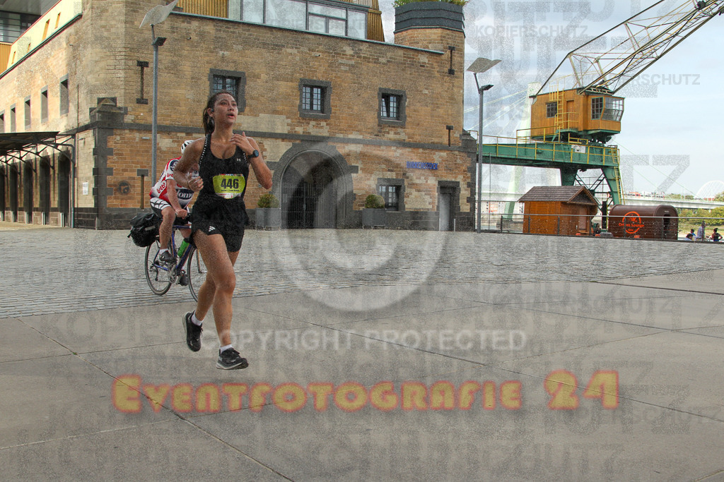 250920_1523_EV4_8674 | Sportfotografie im Rhein-Sieg Kreis, Köln, Bonn, NRW, Rheinland Pfalz, Hessen, etc. Unser Tätigkeitsfeld umfasst den Laufsport vom Volkslauf über den Marathon, Duathlon, Triathon bis zum Ultralauf wie Kölnpfad Ultra oder Schindertrail.