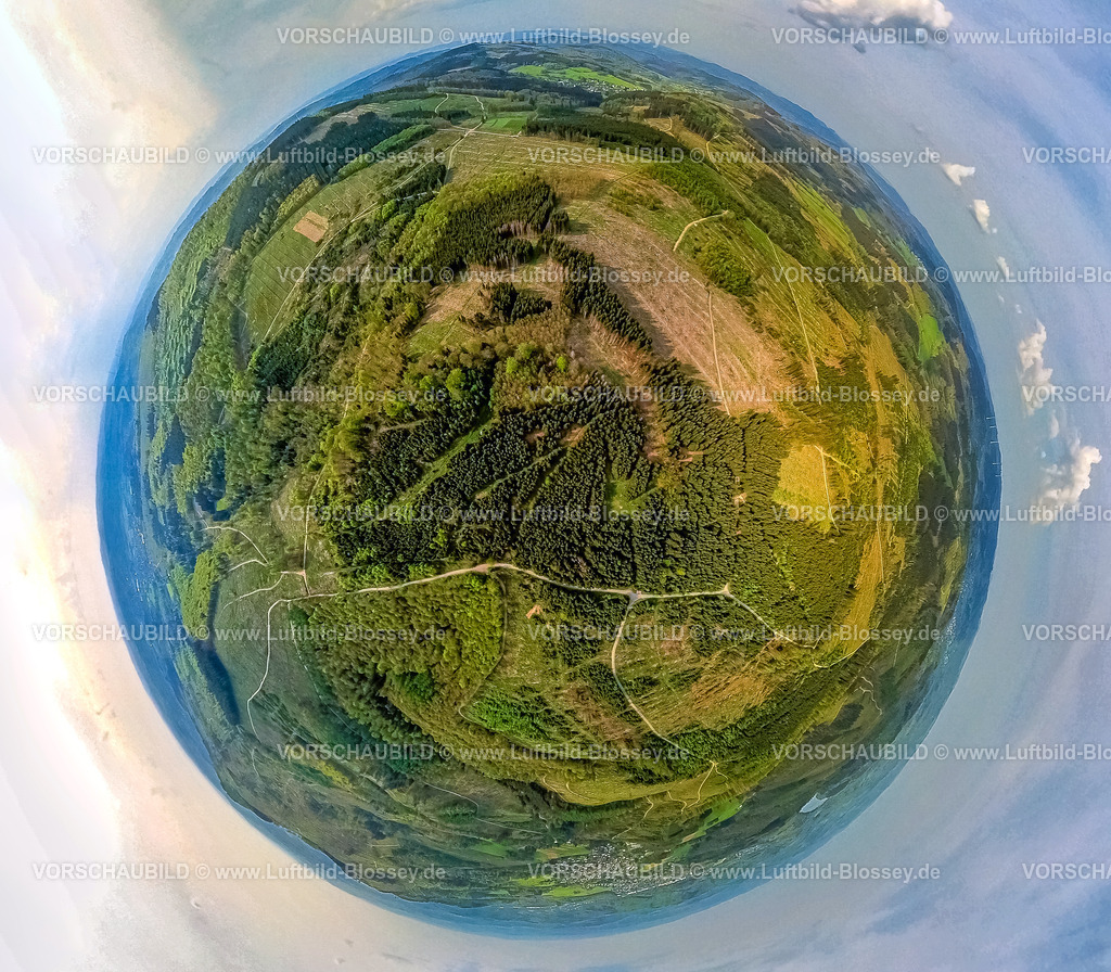 Kreuztal240590160Grubenfeld-Littfeld | Luftbild, Waldgebiet mit Waldschäden, Grubenfeld Grubengelände Littfeld, Erdkugel, Fisheye Aufnahme, Fischaugen Aufnahme, 360 Grad Aufnahme, tiny world, little planet, fisheye Bild, Littfeld, Kreuztal, Nordrhein-Westfalen, Deutschland