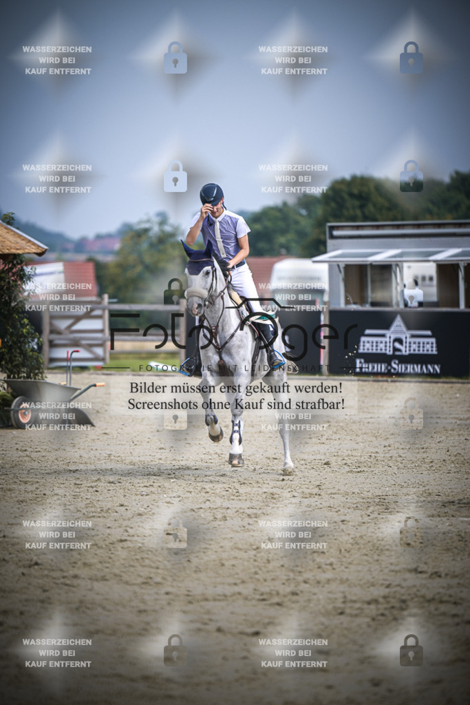 DOS_0072 | Entdecke hochwertige Reitturnierfotos von Foto Oger. Professionell, emotional und authentisch – jetzt Lieblingsmomente im Shop bestellen.Deutschlandweite Turnierfotografie. - Realisiert mit Pictrs.com