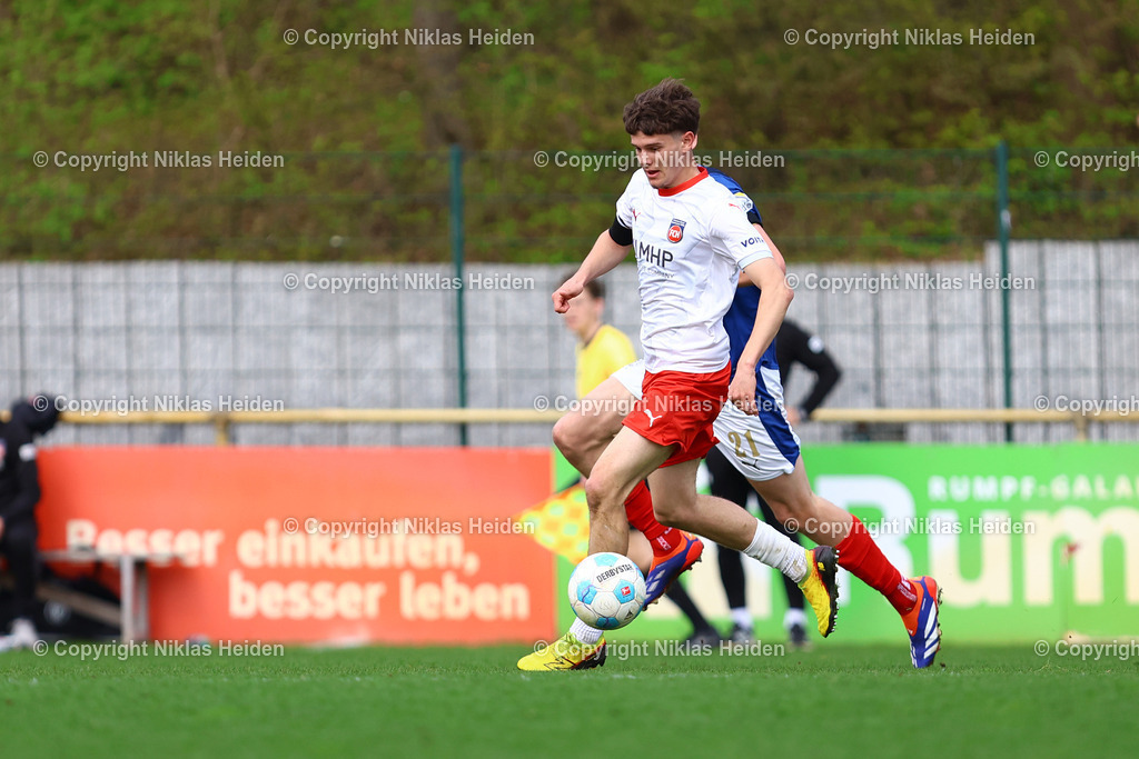 NH_HolsteinKielU19_1FCHeidenheimU19_DFBNachwuchsliga_18042026 | #21 Maximilian Kos (1. FC Heidenheim U19)Fußball I Herren I U19 DFB-Nachwuchsliga Hauptrunde Liga A, Gruppe B I Saison 2025-2026 I 9. Spieltag I Holstein Kiel U19 - 1. FC Heidenheim U19 I 18.04..2026 I Citti-Fußball-Park
