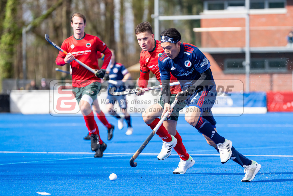 HK_20240323_109912 | 1. Bundesliga Hockey Herren Crefelder HTC - Mannheimer HC am 23.3.2024 Crefelder HTC  Hüttenallee, Krefeld , Julius Hayner ( Crefelder HTC #6 ) , Dan Nquyen Liong ( Mannheimer HC #22 )