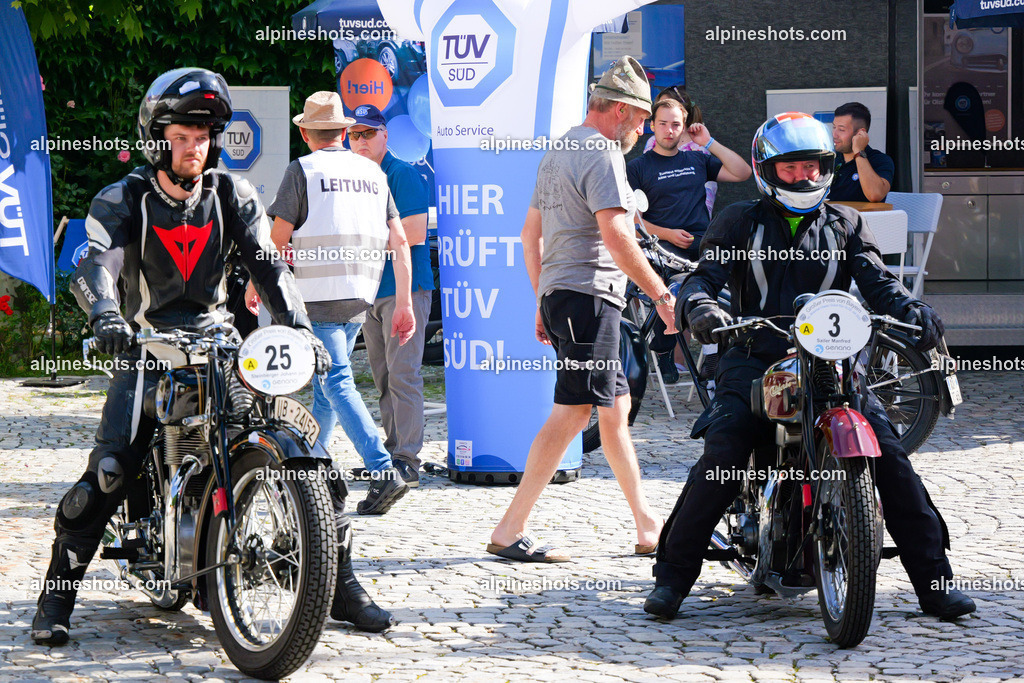 P1025893 | Erleben Sie atemberaubende, hochqualitative Fotos Ihrer Fahrt entlang der malerischen Alpenstraßen. Besuchen Sie alpineshots.com, um professionelle Aufnahmen Ihrer unvergesslichen Reise zu finden und zu kaufen - Realisiert mit Pictrs.com