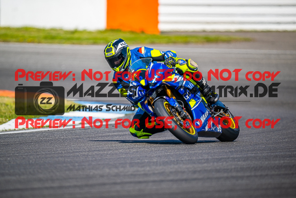 MaZZes_FotoMatrix_230410_4907 | ROT