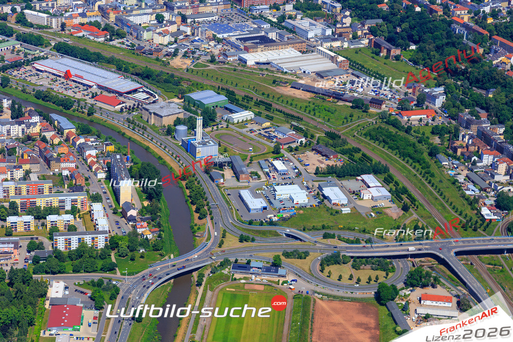 Die Luftaufnahme der Stadt Gera wurde vom UL-Flugzeug heraus erstellt ( keine Drohne )- hohe Auflösung für beste Qualität