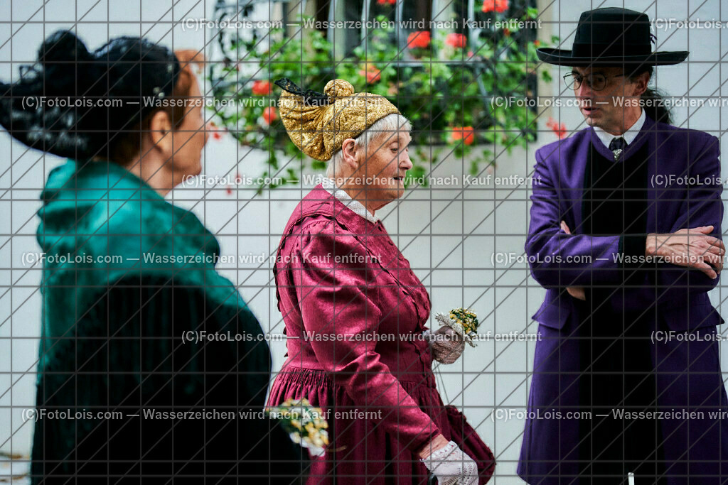 ALS2002_Jeanne de Ferrette_Goldhaubengruppe | (C)FotoLois.com, Alois Spandl, 700stes Hochzeitsjubiläum - Albrecht II. mit Johanna von Pfirt in Thann (FR) im März 2024. Empfang des Organistionskommitees aus der Region Ferrette (Pfirt)/Thann aus dem Elsass mit Empfang durch die Stadtgemeinde und Bezirkshauptmannschaft Scheibbs im Schloss Scheibbs und anschließender Kranzniederlegung in der Kartausenkirche über der Krypta des Gründerehepaares durch Mitglieder des Templer Ordens, Fr 22. September 2023.