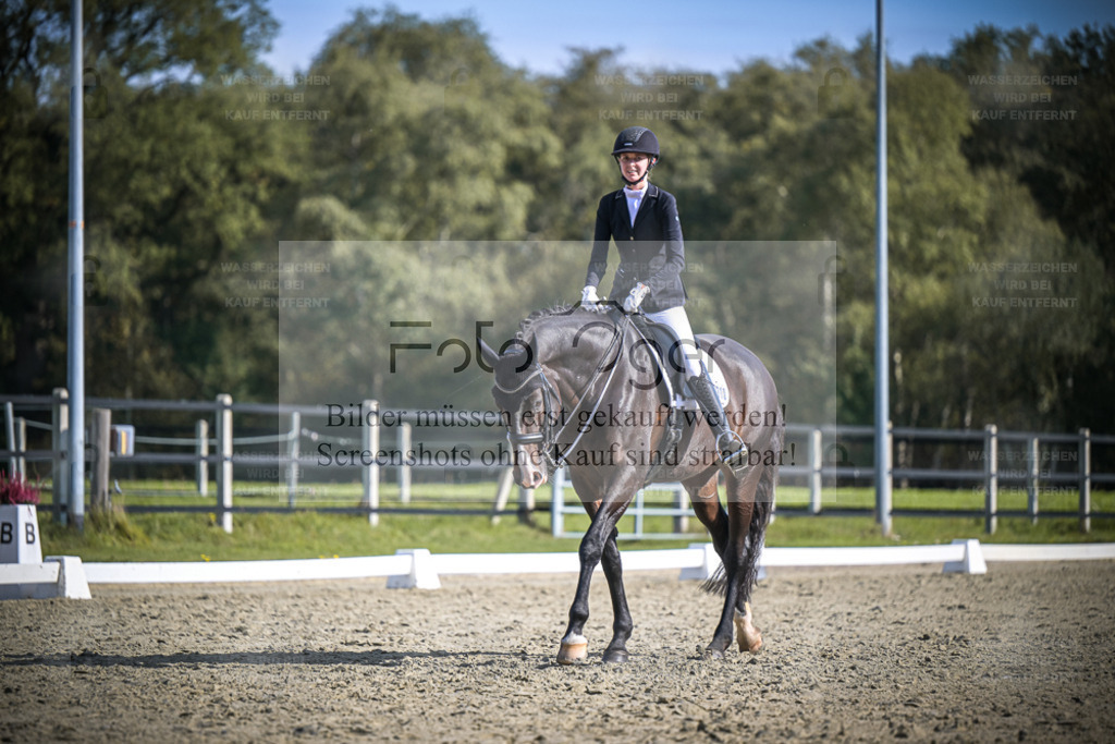 DOS_1987 | Entdecke hochwertige Reitturnierfotos von Foto Oger. Professionell, emotional und authentisch – jetzt Lieblingsmomente im Shop bestellen. - Realisiert mit Pictrs.com