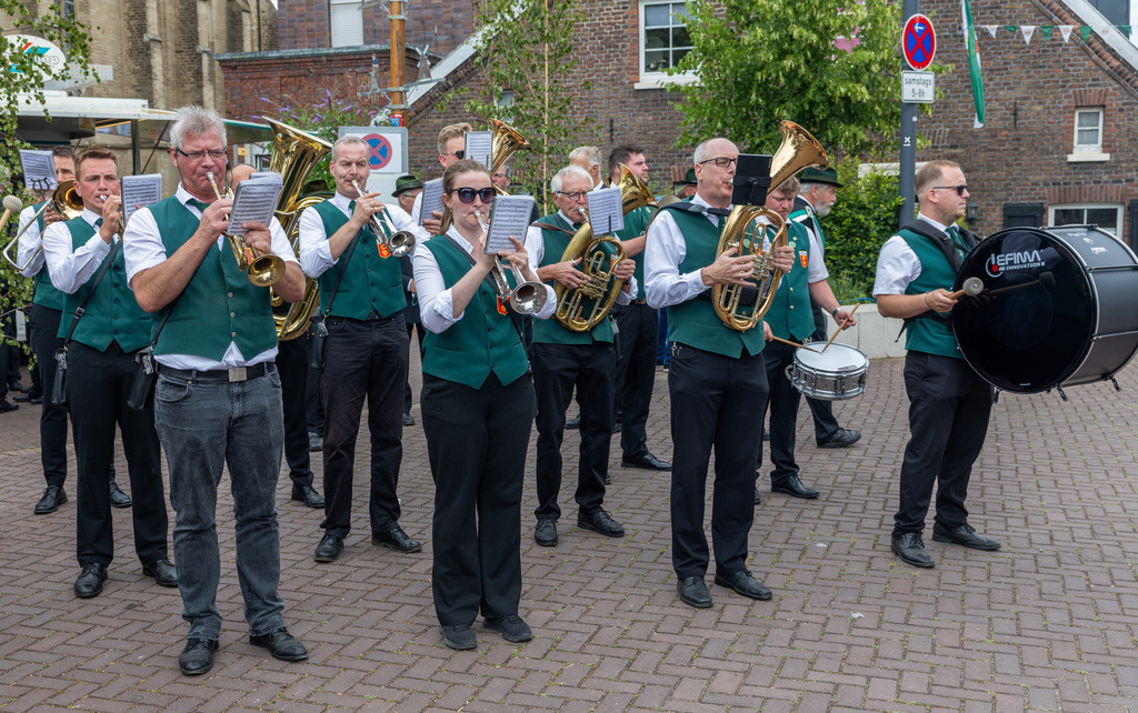 top-top.de-250705-010 | Foto, Video, Fotografie, Videografie, Fotobox, DJ, Discjockey, Musik, Musikbox, Veranstaltung, Photobooth, Amazon, Ebay, Buchtipp, Bestseller, Autor, Verlag, Buch, Wesel, Hamminkeln, NRW, Dinslaken, Rees, Drohne, Hochzeit, Party, Fotobox, Wesel, Fotograf