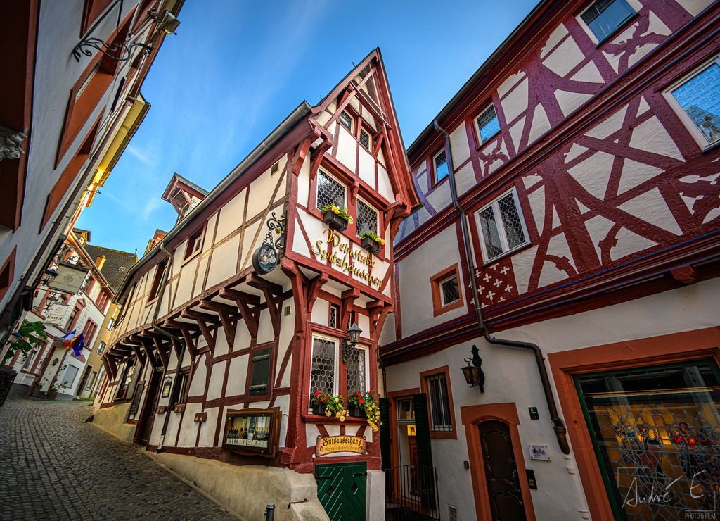 Bernkasteler Spitzhäuschen | Online Foto-Shop von André Engelhardt, Filmemacher und Fotograf. Fine Art Prints, Kunstdrucke, Fotogeschenke, Souvenirs von Mosel, Rhein und mehr. 