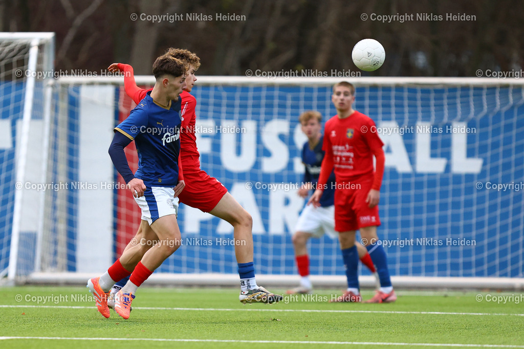 NH_HolsteinKielU23_Eutin08_FlensOberliga_30112025 | #32 Hamza Muqaj (Holstein Kiel U23), #39 Lasse Schröder (Eutin 08) Fußball I Herren I Flens Oberliga I Saison 2025-2026  I 19. Spieltag I Holstein Kiel U23 - Eutin 08 I 05.10.2025 I Citti-Fußball-Park