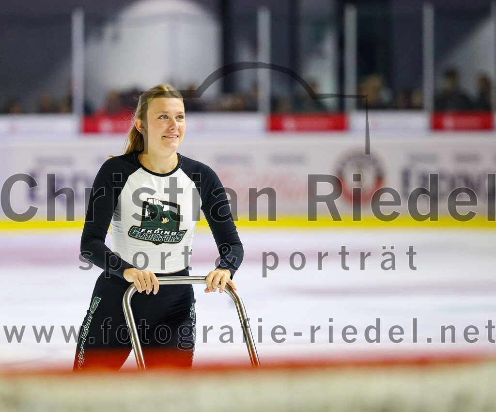 2025-09-12_084_TSV_Erding_gegen_EV_Landshut | Erding, Deutschland, 12.09.2025:Eishockey, Oberliga Süd 2025 / 2026, Testspiel, TSV Erding gegen EV Landshut, Endergebnis: 4:6Foto: Christian Riedel / fotografie-riedel.net