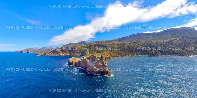 Mallorca230400018Insta002Banyalufar | Luftbild, Lochfelsen Sa Foradada, Lichtreflex, DeijaÂ , Balearen, Mallorca, Balearische Inseln, Spanien