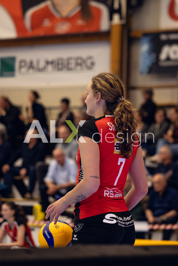 Volleyball I Frauen I Saison 2025-2026 I Volleyball NLA | Women I Round 14 I VC Kanti Schaffhausen - NLZ Volleyball Academy Zürich I 16.01.2026 | VC Kanti Schaffhausen - 7 Erin Shomaker (USA) – Aussen - Realisiert mit Pictrs.com