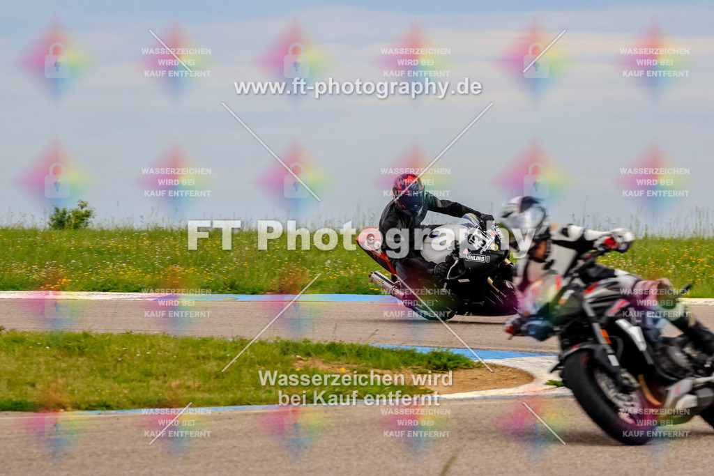 MotoTeam-2584 | Hier findet Ihr Bilder von Touristenfahrten auf der Nürburgring Nordschleife oder von anderen Veranstaltungen die ich besucht habe. Viel Spass beim Durch Schauen 