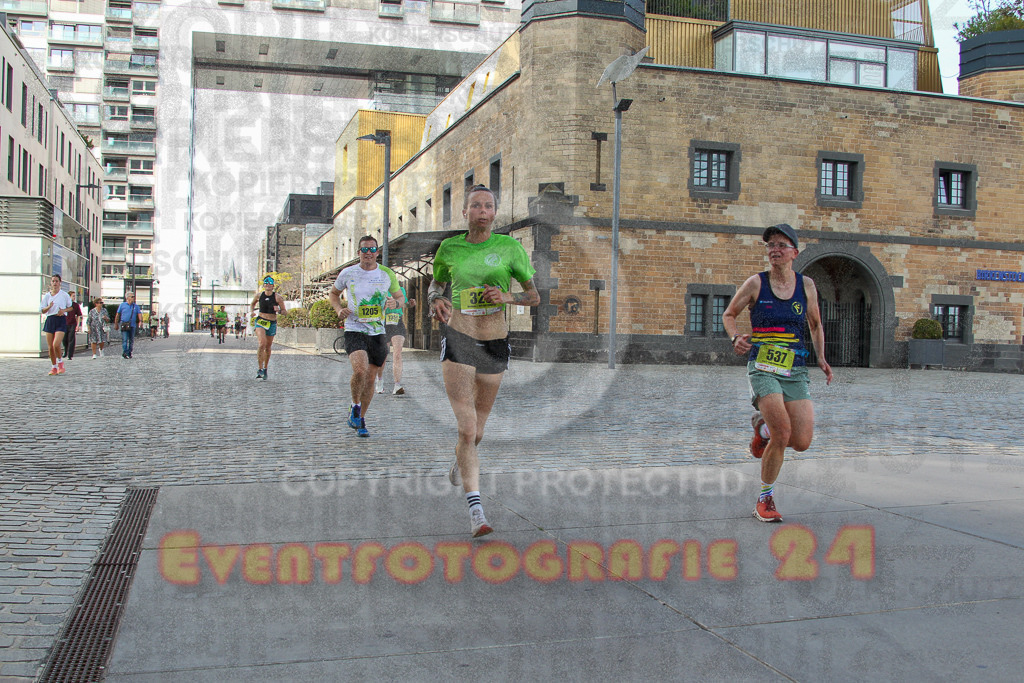 250920_1452_EV4_7362 | Sportfotografie im Rhein-Sieg Kreis, Köln, Bonn, NRW, Rheinland Pfalz, Hessen, etc. Unser Tätigkeitsfeld umfasst den Laufsport vom Volkslauf über den Marathon, Duathlon, Triathon bis zum Ultralauf wie Kölnpfad Ultra oder Schindertrail.