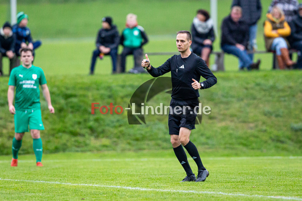 SG Wielenbach/Pähl gegen SV Haunshofen | Fußball Kreisklasse Herren Oberbayern Zugspitze Gruppe 3, SG Wielenbach/Pähl gegen SV Haunshofen, 20241103,Schiedsrichter,2024-11-03 in Pähl (Sportplatz Pähl), Copyright: WolfgangxLindner www.foto-lindner.de