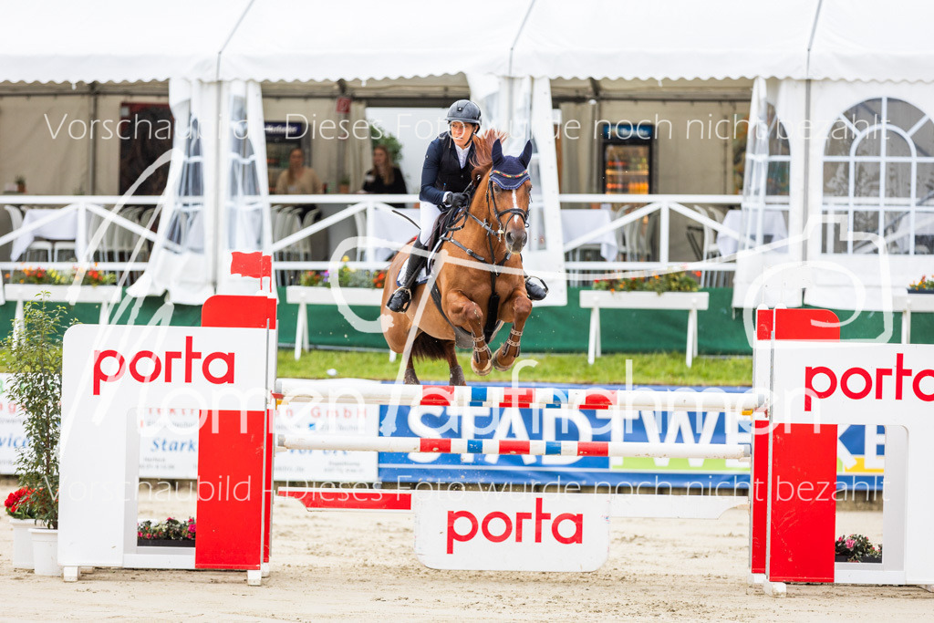 BHO-2PhSpr-M-5-2017 | MomenTaufnahmen Pferdesportfotos