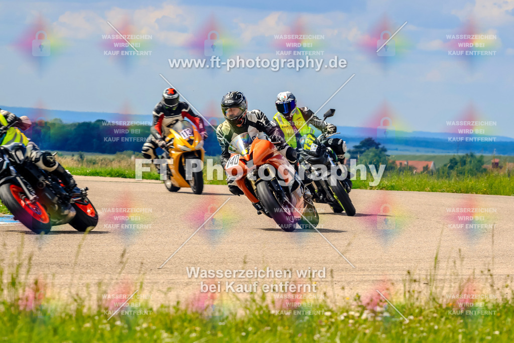 MotoTeam-0885 | Hier findet Ihr Bilder von Touristenfahrten auf der Nürburgring Nordschleife oder von anderen Veranstaltungen die ich besucht habe. Viel Spass beim Durch Schauen 