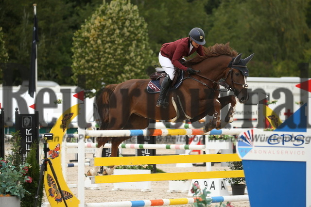 Villingendorf_2022_Prfg.Nr.08_zwei Phasen_Springprfg.Kl.M_Youngster_Elisabeth Meyer_Derrick 121 (7) | Alle Fotos der Reiterjournal Fotografin Doris Matthaes im Reiterjournal Online-Fotoshop. - Realisiert mit Pictrs.com