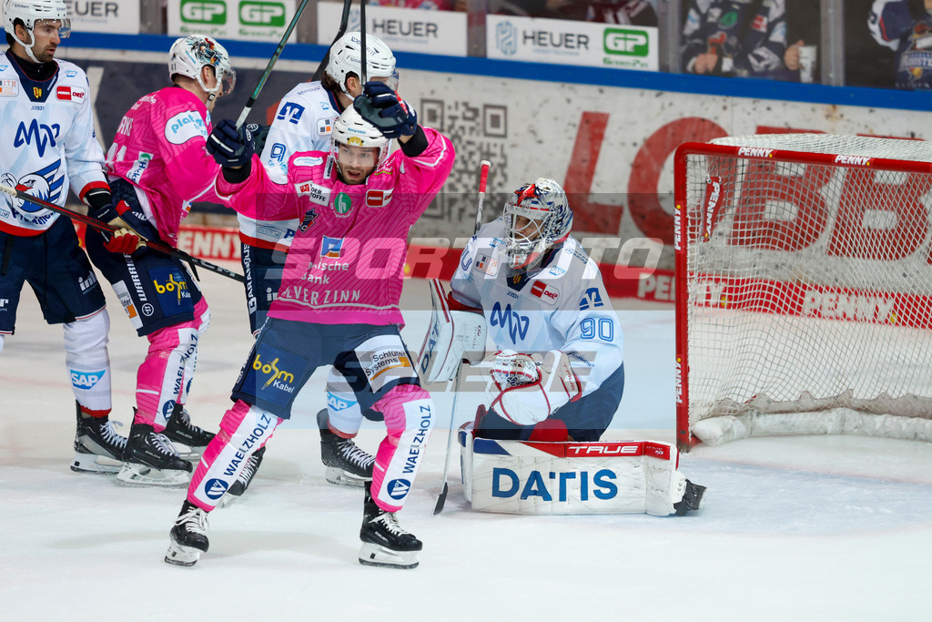 241025_JB_00309 | Fotodatenbank für Print- und Onlinemedien mit den Schwerpunkten Fußball, Eishockey, Basketball, Handball, Wintersport und Leichtathletik - Realisiert mit Pictrs.com