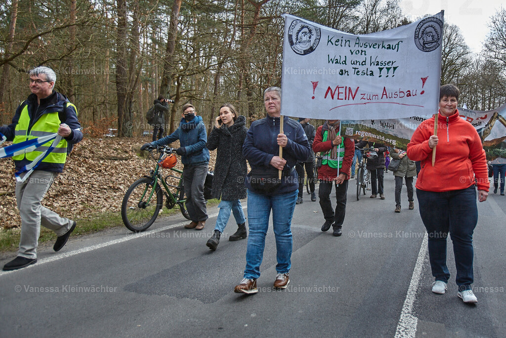 240310 TeslaNeinDanke_108 | Vanessa Kleinwächter - Realisiert mit Pictrs.com