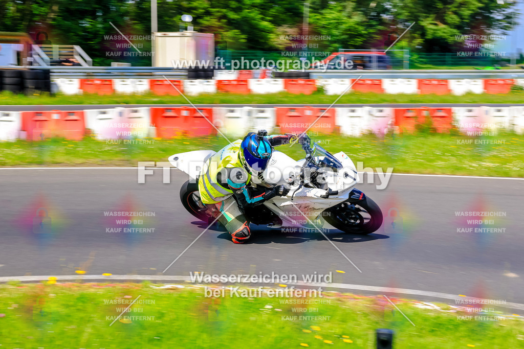 VBK-7996 | Hier findet Ihr Bilder von Touristenfahrten auf der Nürburgring Nordschleife oder von anderen Veranstaltungen die ich besucht habe. Viel Spass beim Durch Schauen 