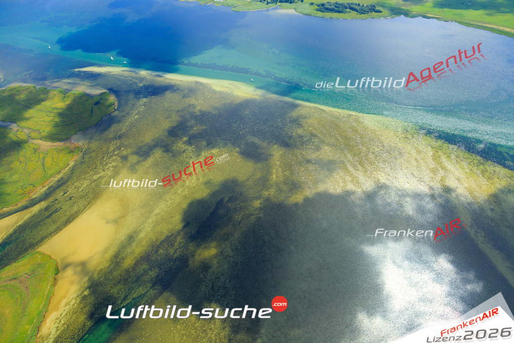Die Luftaufnahme Grosser_werder - Zingst wurde vom UL-Flugzeug (keine Drohne) aus fotografiert.Hohe Druck- Auflösung-die Geschenkidee!