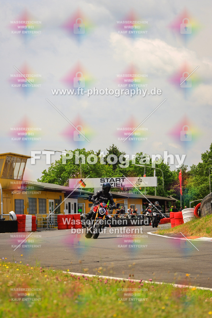 _DSK2602 | Hier findet Ihr Bilder von Touristenfahrten auf der Nürburgring Nordschleife oder von anderen Veranstaltungen die ich besucht habe. Viel Spass beim Durch Schauen 