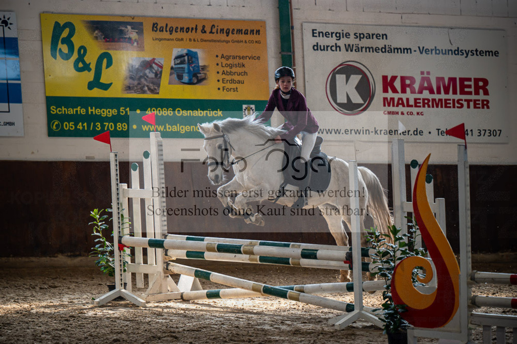 Hallenreittunier Voxtrup 2023 | Entdecke hochwertige Reitturnierfotos von Foto Oger. Professionell, emotional und authentisch – jetzt Lieblingsmomente im Shop bestellen.Deutschlandweite Turnierfotografie. - Realisiert mit Pictrs.com