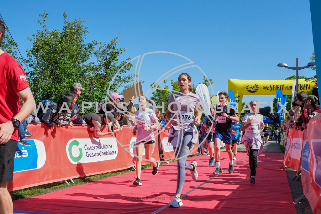 ..... | LINZ,AUSTRIA,27.April 24, Int. 3 Brückenlauf Linz  , Image shows: Photo: WAPICS / Michael ring