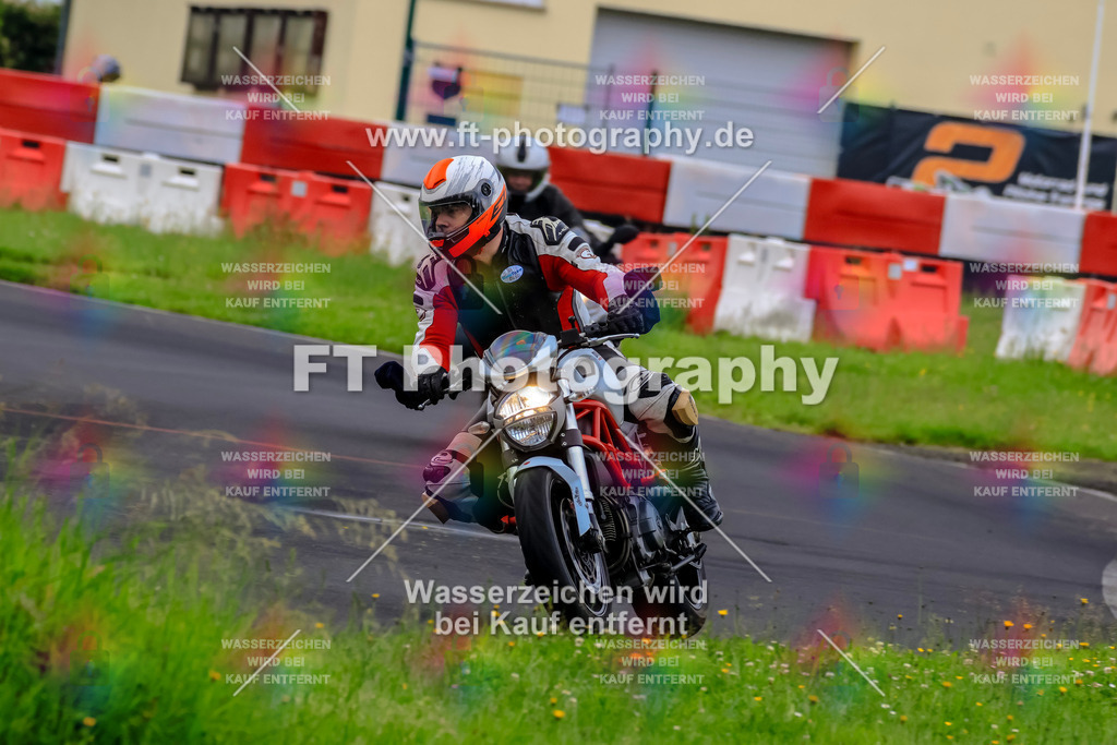 VBK-6585 | Hier findet Ihr Bilder von Touristenfahrten auf der Nürburgring Nordschleife oder von anderen Veranstaltungen die ich besucht habe. Viel Spass beim Durch Schauen 