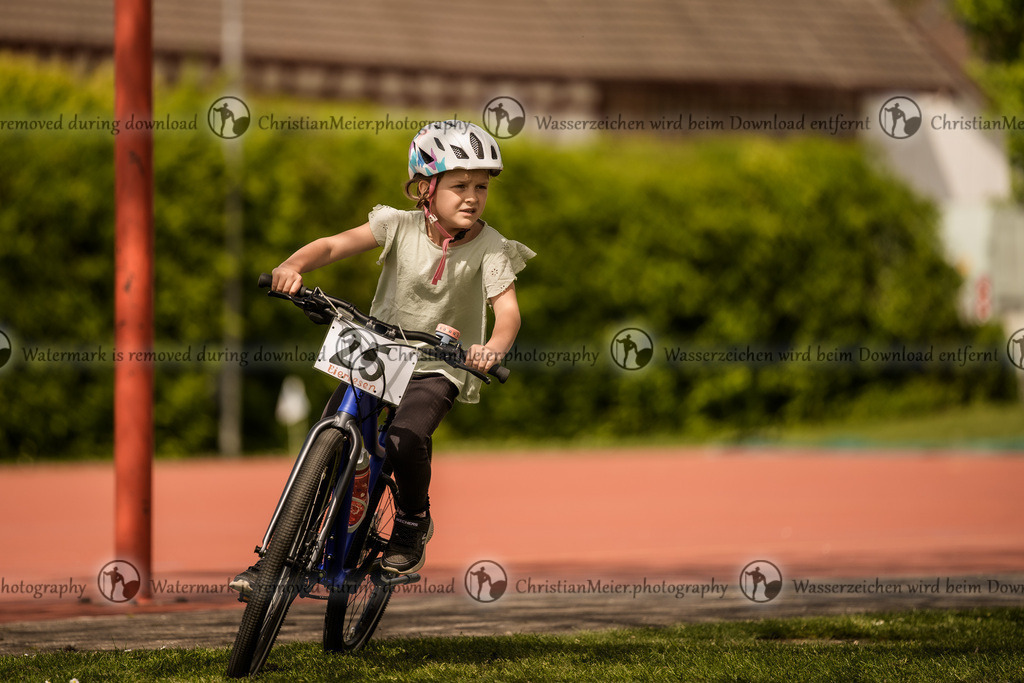Eierlesen 2026 | Sie wurden bei einem Event oder Sportanlass fotografiert? Hier finden sie ihre Bilder! - Realisiert mit Pictrs.com
