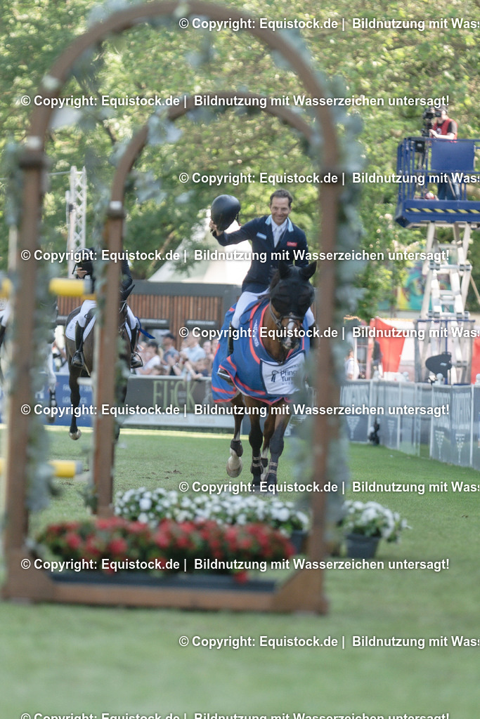 20230528_17_CSI4_Hess.Min.Präs_0381 | equistock