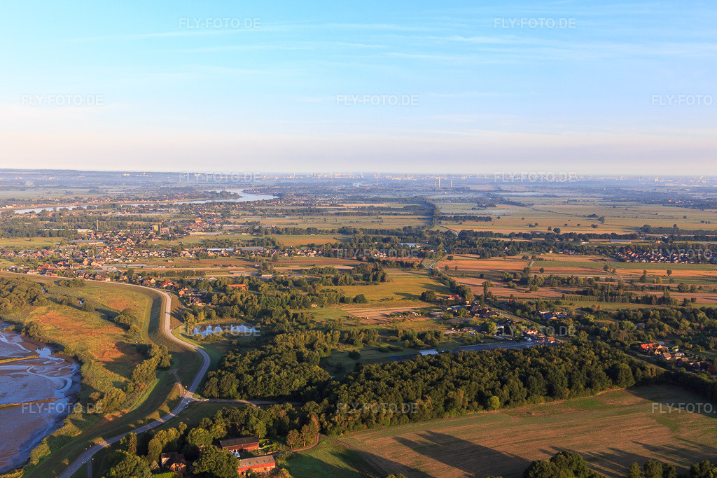 Luftbild: Zollenspieker Naturschutzgebiet im Ortsteil Kirchwerder in Hamburg im Bundesland Hamburg in Deutschland. Foto: IMG_110220.jpg vom 18.08.2018 durch Werner Riehm/FLY-FOTO.de