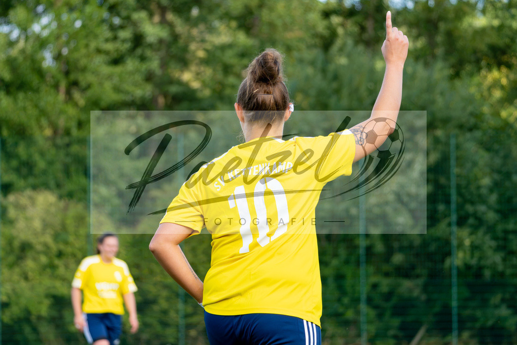 20260906_RULSVK_0114 | Fußball, Frauen:   beim Spiel der Kreisliga zwischen SG Rulle/Haste vs. SV Kettenkamp am 06.09.2026 im Stavermann-Sportpark in Rulle/Wallenhorst, Deutschland.(Foto von Nico Paetzel) - Realisiert mit Pictrs.com