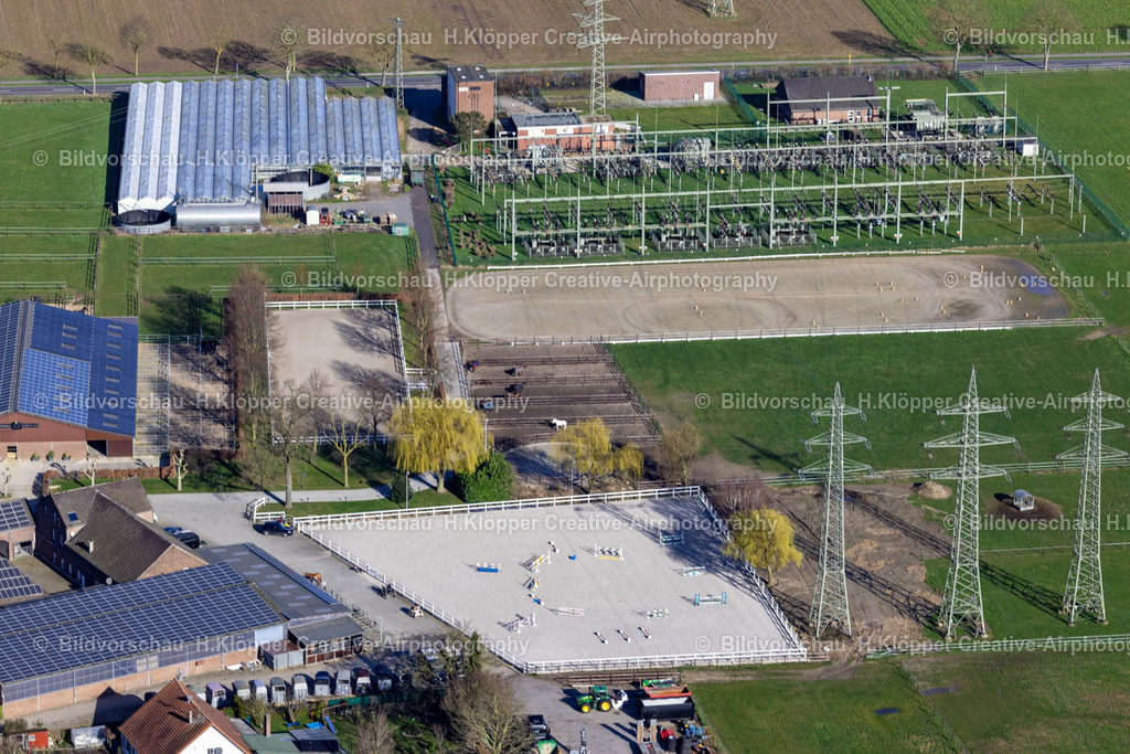 Luftbilder Grefrath-9758 | Luftbildfotografie Gelände des Umspannwerkes zur Spannungs- Wandlung und elektrischen Strom- Versorgung an der Hinsbecker Straße in Grefrath im Bundesland Nordrhein-Westfalen, Deutschland - Realisiert mit Pictrs.com