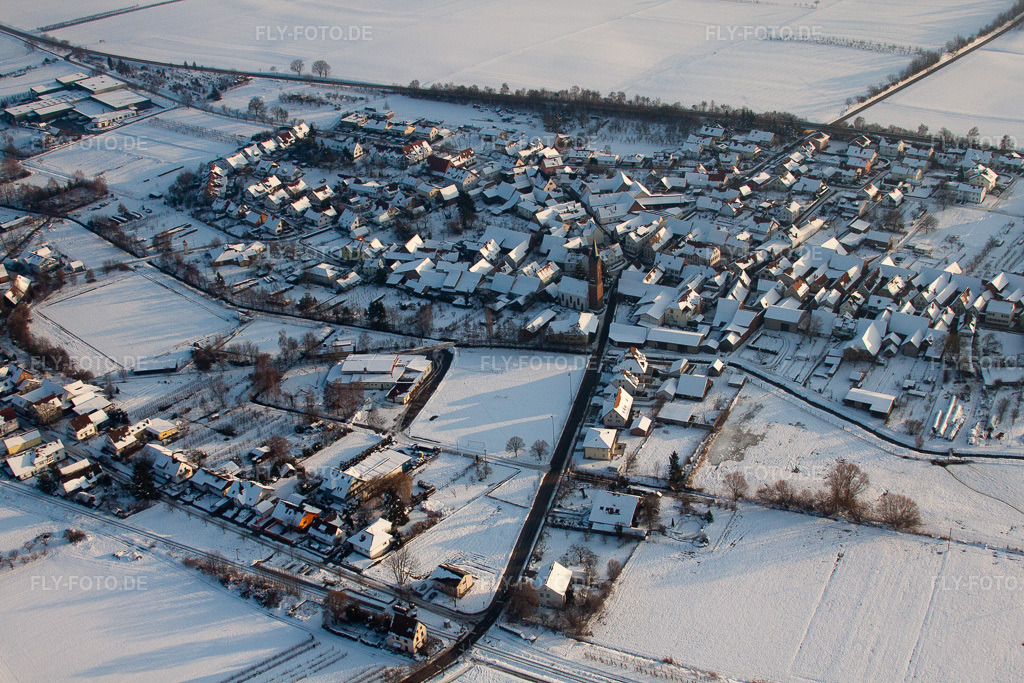 Luftbild: im Winter im Ortsteil Kapellen in Kapellen-Drusweiler im Bundesland Rheinland-Pfalz in Deutschland. Foto: IMG_36453.jpg vom 03.01.2011 durch Werner Riehm/FLY-FOTO.de