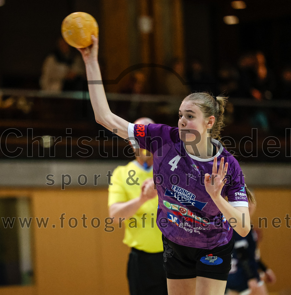 2024-02-03_029_SpVgg_Altenerding_gegen_SpVgg_Erdweg | Erding, Deutschland, 03.02.2024:
Handball, Bezirksoberliga Frauen Altbayern 2023 / 2024, 13. Spieltag, SpVgg Altenerding gegen SpVgg Erdweg, Endergebnis: 25:21

Greta Felbinger (SpVgg Altenerding, #4)

Foto: Christian Riedel / fotografie-riedel.net