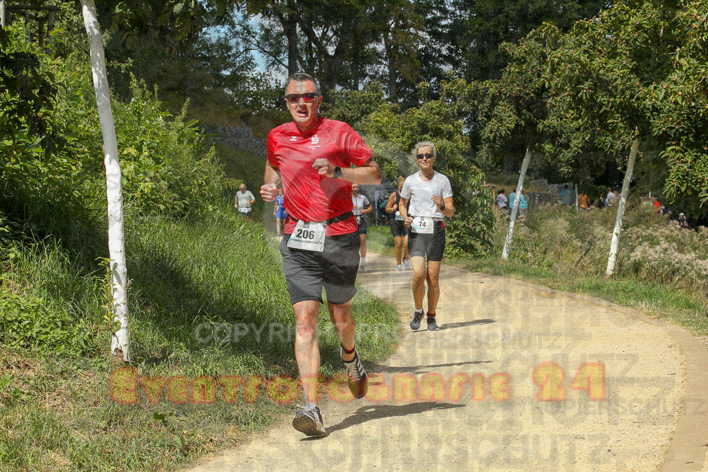 250824_1252_EX1_0775 | Sportfotografie im Rhein-Sieg Kreis, Köln, Bonn, NRW, Rheinland Pfalz, Hessen, etc. Unser Tätigkeitsfeld umfasst den Laufsport vom Volkslauf über den Marathon, Duathlon, Triathon bis zum Ultralauf wie Kölnpfad Ultra oder Schindertrail.