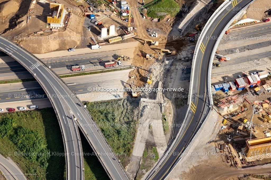 Luftbilder  Duisburg-6992 | Luftbild Baustellen zum Umbau und der Sanierung sowie Neugestaltung des Autobahnkreuz Kaiserberg mit "Spaghetti-Knoten" in Duisburg im Ruhrgebiet im Bundesland Nordrhein-Westfalen. Das Kreuz über dem Fluss Ruhr im Ruhrgebiet verbindet die Bundesautobahn A 3 mit der Autobahn A 40. - Realisiert mit Pictrs.com