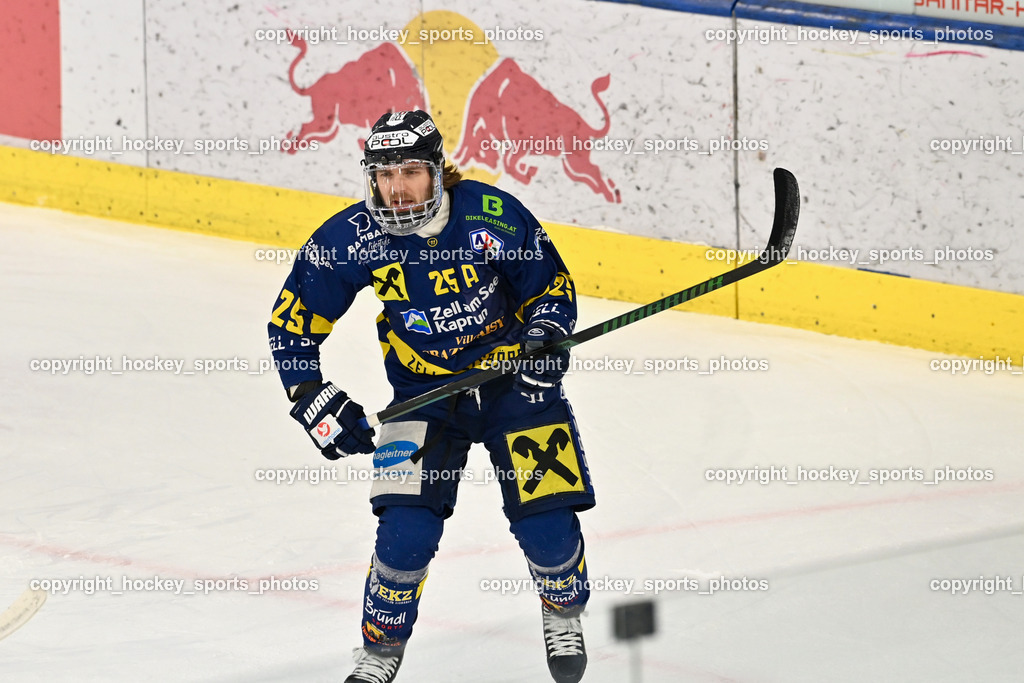 RED BULL HOCKEY JUNIORS vs. EK DIE ZELLER EISBÄREN | #25 Berger Hubert EK DIE ZELLER EISBÄREN, RED BULL HOCKEY JUNIORS vs. EK DIE ZELLER EISBÄREN, RED BULL HOCKEY JUNIORS vs. EK DIE ZELLER EISBÄREN am 14.01.2025 in Salzburg (Eisarena Salzburg), Austria, (Photo by Bernd Stefan)