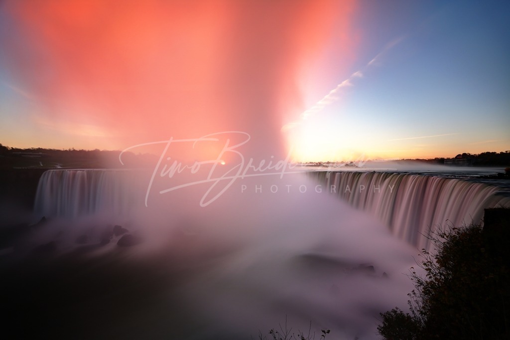 Niagara Falls 3 | Buy high-quality aviation and travel photography prints by professional photographer Timo Breidenstein. Authentic images, professionally printed, worldwide shipping. - Realisiert mit Pictrs.com
