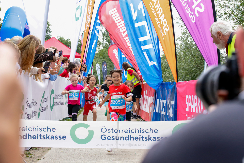 ..... | LINZ,AUSTRIA, 23.06.24, ÖGK Frauenlauf Linz  , Image shows: Photo: WAPICS / Andreas Willdoner