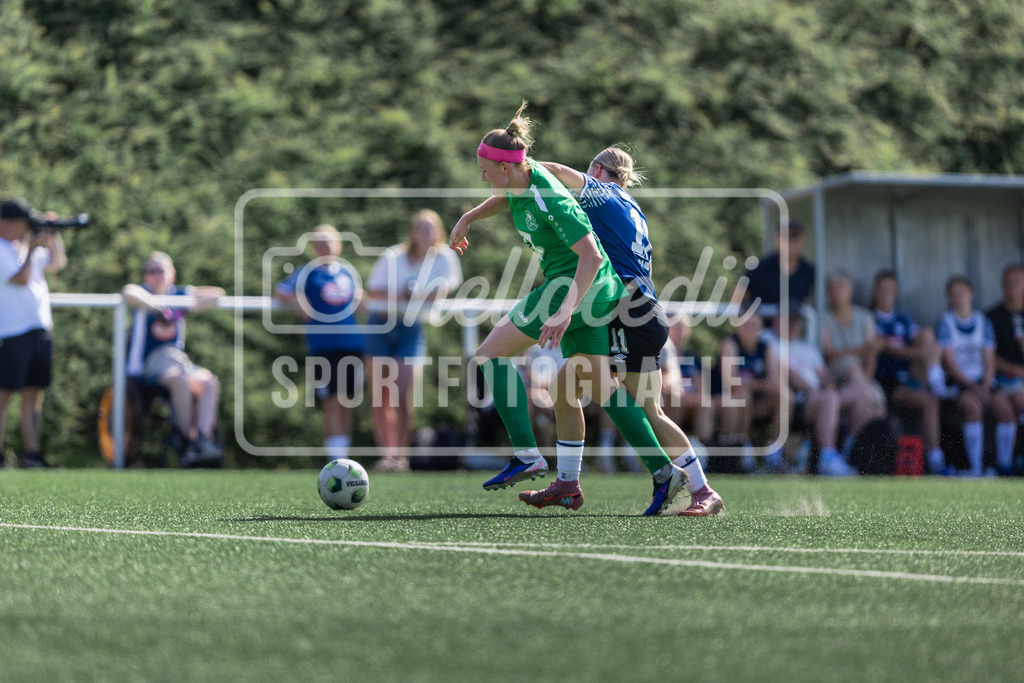 Fußball I Frauen I Freundschaftsspiel I DJK Arminia Ibbenbüren - DSC Arminia Bielefeld I 14969 | Kim Sahra Lorenz (4, DJK Arminia Ibbenbüren) Sophia Pauli (11, DSC Arminia Bielefeld) - Realisiert mit Pictrs.com
